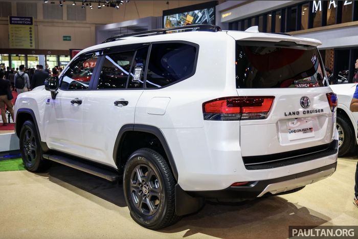 Land Cruiser hybrid phiên bản GR-S. Ảnh: Paultan