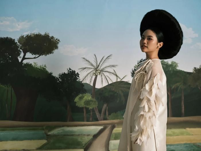 Phương Mỹ Chi chính thức trở lại đường đua âm nhạc sau 3 năm kể từ album Vũ trụ cò bay.