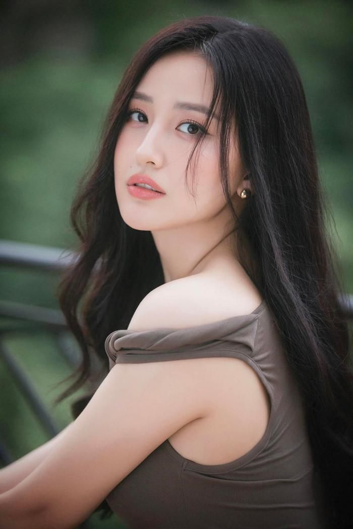 Vừa sở hữu nhan sắc xinh đẹp, Hoa hậu Mai Phương Thúy vừa có nền tảng học vấn ấn tượng.