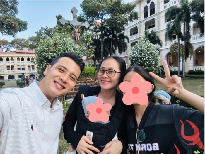 Thanh Hiền thường xuyên chia sẻ những khoảnh khắc đời thường cùng chồng và các con. Ảnh: FBNV