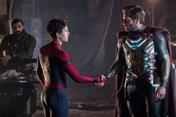 Hai năm sau, Spider-Man: Far From Home tiếp tục nâng thành tích phòng vé khi thu về khoảng 1,132 tỷ USD.