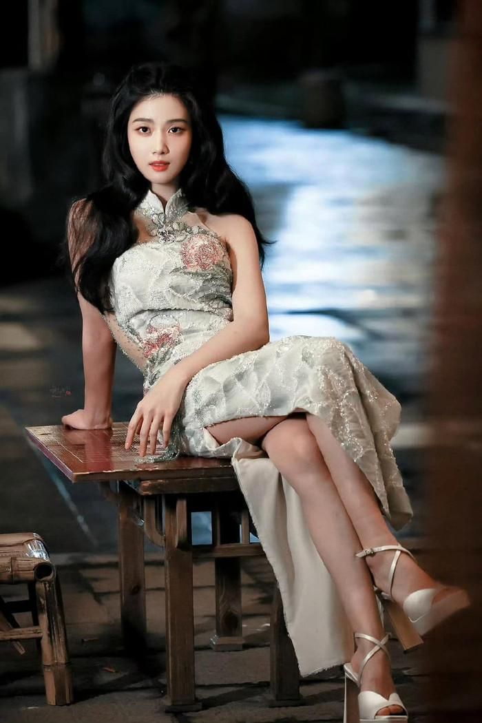 Lư Dục Hiểu vướng tranh luận khi được đồn đoán đảm nhận vai nữ chính Thích Đường. Ảnh: Weibo.