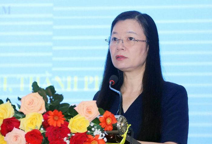 Bà Nguyễn Thị Thu Hiền, Phó Chủ tịch Hội LHPN Việt Nam, phát biểu tại Hội thảo