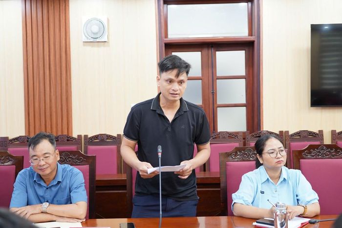 Đại diện các thôn phát biểu ý kiến tại hội nghị.