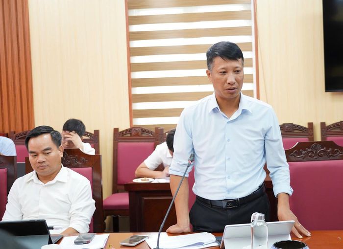 Ông Nguyễn Cao Chí, Giám đốc Ban quản lý dự án Đầu tư - Hạ tầng, phát biểu tại hội nghị.