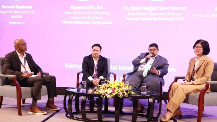 Các đại biểu trong phiên thảo luận tại AVEVA Inspire – Diễn đàn Trí tuệ Công nghiệp Việt Nam 2026