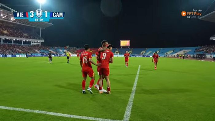 Bàn thắng ấn định tỷ số 3-1 của Việt Nam, giúp tuyển Việt Nam giành được ngôi đầu bảng A. Ảnh chụp màn hình