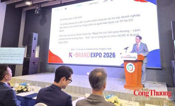 Ông Ryu Seung-ho - Lãnh sự phụ trách công tác hỗ trợ các doanh nghiệp Hàn Quốc vừa và nhỏ tại Tổng Lãnh sự quán Hàn Quốc tại TP. Hồ Chí Minh.