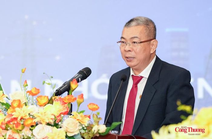 Ông Nguyễn Văn Thanh, Tổng Giám đốc EVNHCMC.