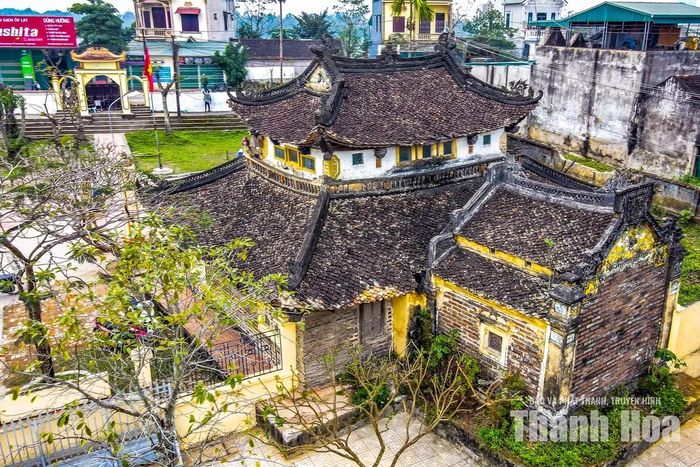 Nếu trước đây Nghè Nguyệt Viên từng nằm trong một quần thể gồm giếng nước, cầu đá, cây cổ thụ và nhiều công trình phụ trợ thì ngày nay, sau những biến thiên của lịch sử nghè là hạng mục còn giữ được gần như nguyên vẹn. Mỗi năm, vào ngày mùng 10 tháng Hai âm lịch, lễ hội Nghè Nguyệt Viên lại được tổ chức với nhiều hoạt động đậm bản sắc như lễ tế truyền thống, đua thuyền trên sông Mã, hát đối...