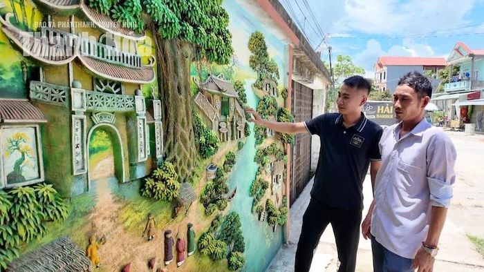Dương Quang Đồng cùng bố bên tác phẩm đầu tay.