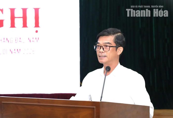 Lãnh đạo Sở Nội vụ tỉnh Khánh Hòa báo cáo công tác thi đua của Cụm.