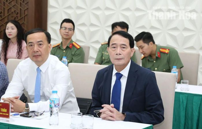 Thượng tướng Lê Quốc Hùng, Ủy viên Trung ương Đảng, Thứ trưởng Bộ Công an cùng các đại biểu dự hội nghị.
