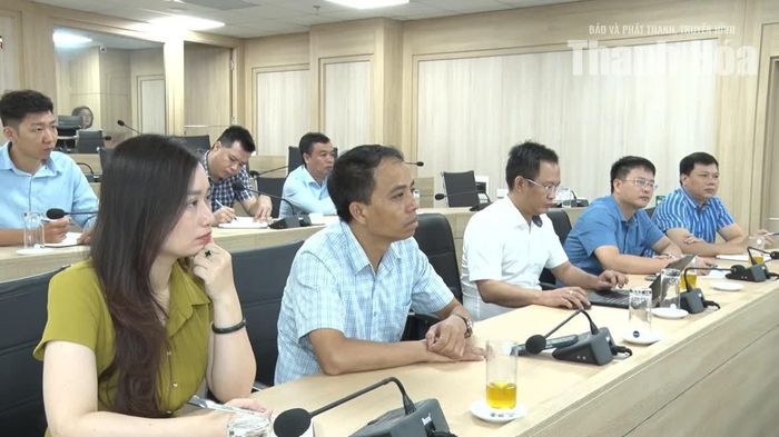 Đại biểu dự buổi làm việc.