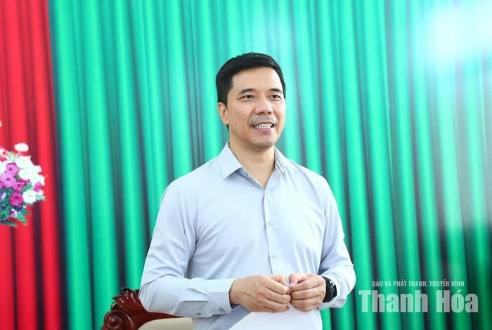Phó Bí thư Thường trực Tỉnh ủy Nguyễn Hồng Phong phát biểu tại buổi làm việc.