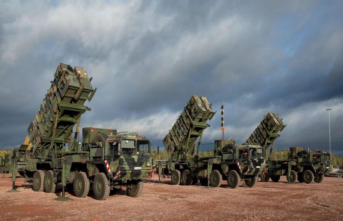 EU mở cơ chế mua Patriot ngoài khối, Ukraine duy trì mạng lưới sản xuất UAV ngầm. Ảnh: TVP.