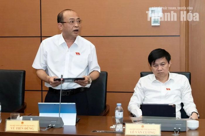 Đại biểu Vũ Tiến Dũng, Đoàn ĐBQH tỉnh Thanh Hóa. Ảnh: Lâm Hiển