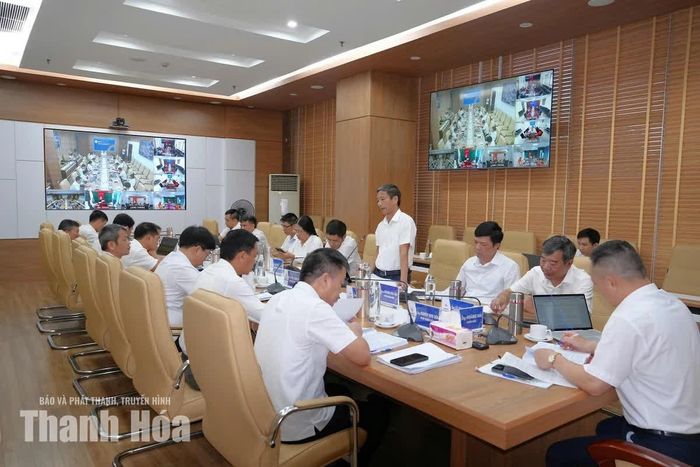Ban chỉ huy PCTT&TKCN Công ty Điện lực Thanh Hóa họp triển khai công tác ứng phó mùa mưa bão năm 2026.