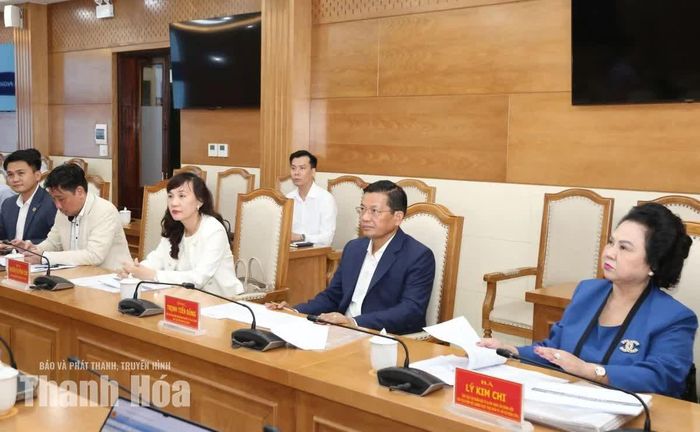 Các thành viên đoàn công tác của Hiệp hội Doanh nghiệp TP Hồ Chí Minh tại buổi làm việc.