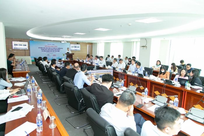Sự kiện thu hút sự quan tâm lớn từ các cơ quan quản lý, hiệp hội ngành hàng cùng đông đảo cộng đồng doanh nghiệp. Ảnh: Tạp chí Công thương.