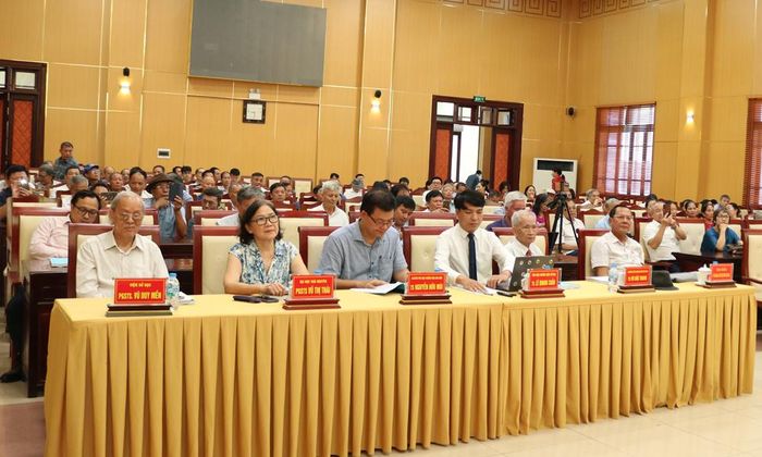  Đại biểu dự Hội thảo. 