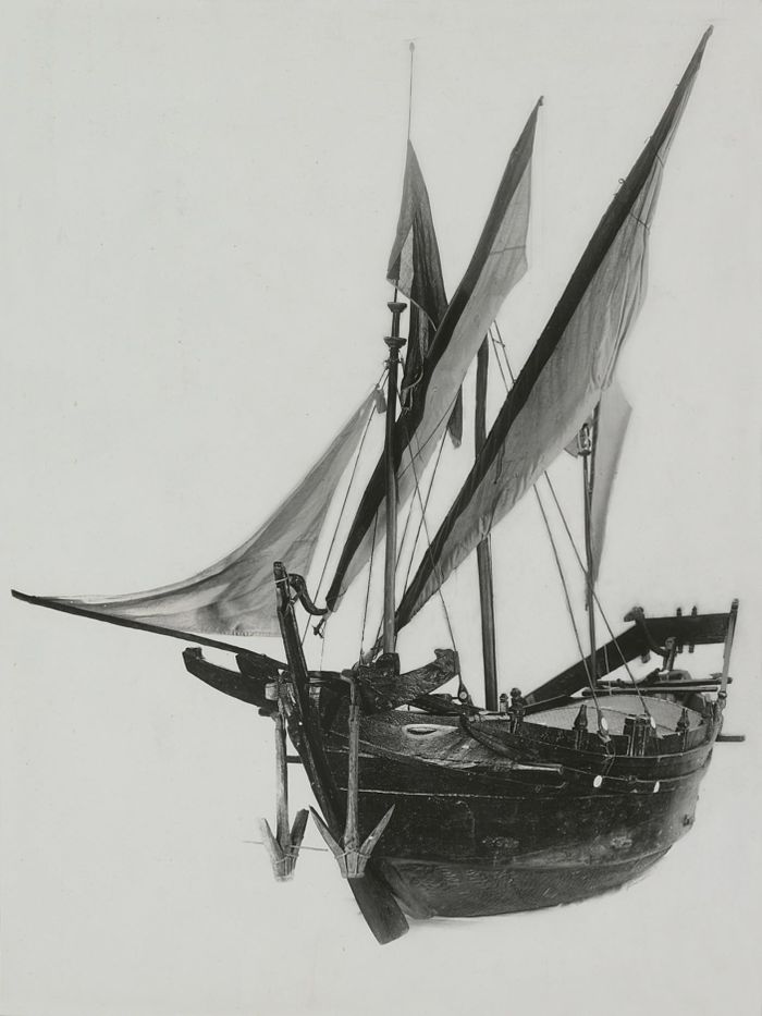 Mô hình ghe bầu thu nhỏ đầu thế kỷ 20. Ảnh: Jean-Yves Claeys