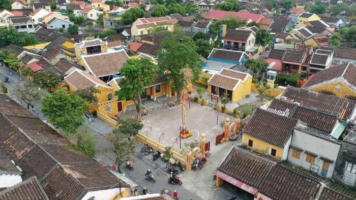 Đình làng Hội An. Ảnh: QUANG NGỌC
