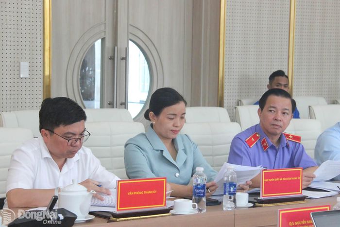 Các đại biểu tham dự cuộc họp. Ảnh: Trần Danh