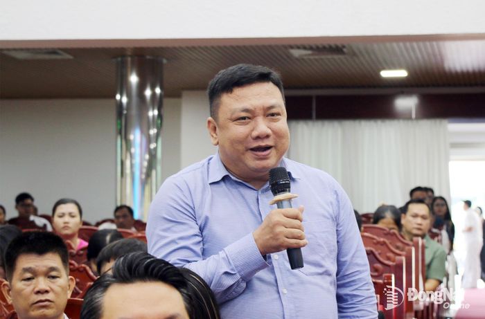 Doanh nghiệp địa phương chia sẻ kinh nghiệm kết nối sản phẩm vào các hệ thống phân phối, bán lẻ. Ảnh: Hải Quân
