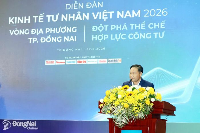 Chủ tịch Liên đoàn Doanh nghiệp Đồng Nai Đặng Văn Điềm phát biểu tại diễn đàn. Ảnh: Vương Thế