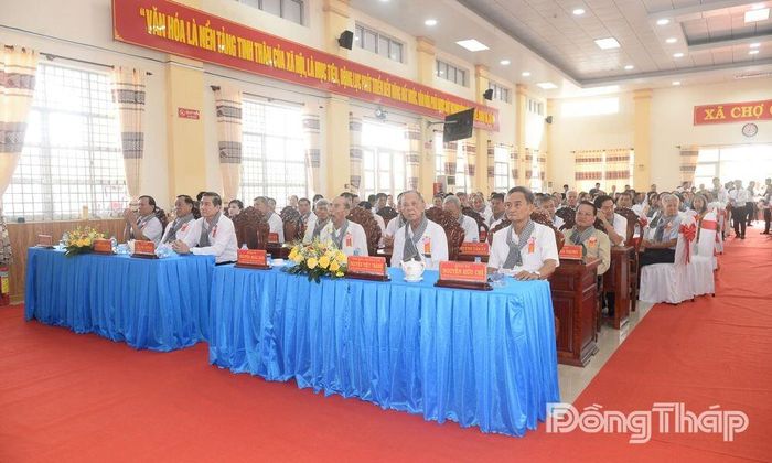 Đại biểu tham dự tại buổi lễ.