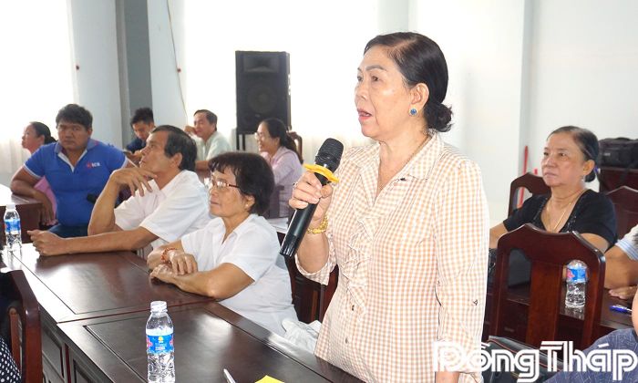 Cử tri phường Sa Đéc nêu ý kiến, kiến nghị.