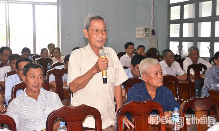 Cử tri xã Mỹ Thành nêu ý kiến, kiến nghị.