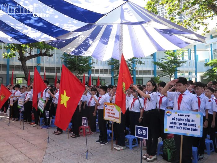 Học sinh Trường THCS Thái Nguyên (phường Nha Trang). Ảnh: Kim Dung