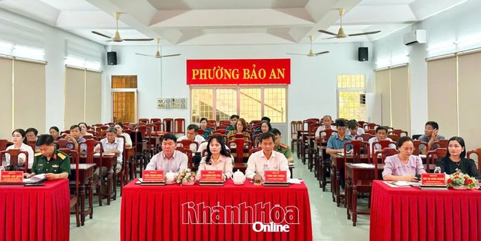 Các đại biểu tham dự hội nghị.
