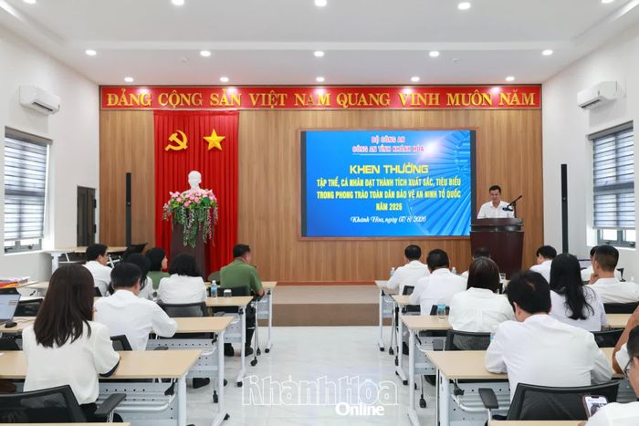 Quang cảnh hội nghị.