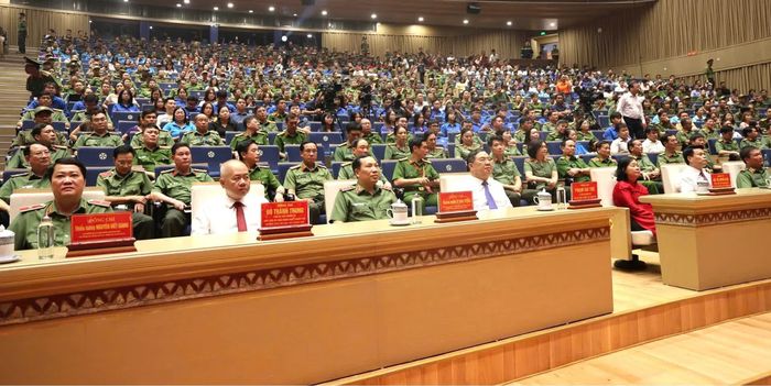 Các đại biểu tham dự lễ tổng kết và trao giải.