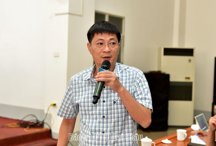 Đại diện Sở Nông nghiệp và Môi trường giải đáp ý kiến của nhà đầu tư.