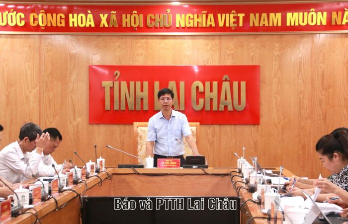Đồng chí Bùi Tiến Thanh – Giám đốc Sở Y tế, Phó Trưởng Ban chỉ đạo tỉnh phát biểu kết luận hội nghị.