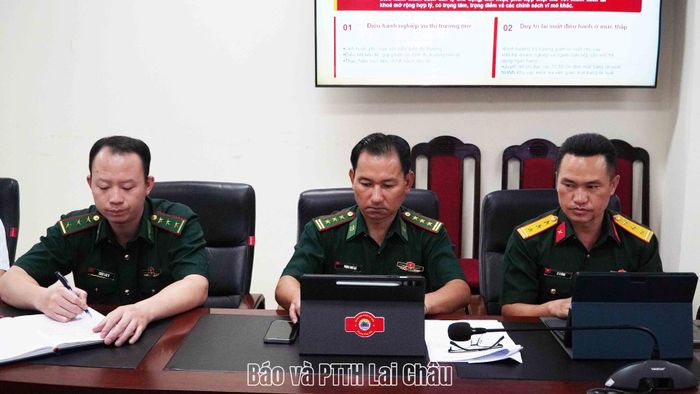 Các đại biểu dự hội nghị.