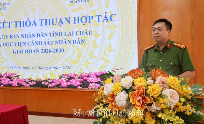 Đại tá, PGS.TS Nguyễn Đăng Sáu - Phó Giám đốc Học viện Cảnh sát nhân dân phát biểu tại buổi lễ.