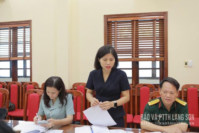 Lãnh đạo Ban Tuyên giáo và Dân vận Tỉnh ủy phát biểu tại cuộc họp