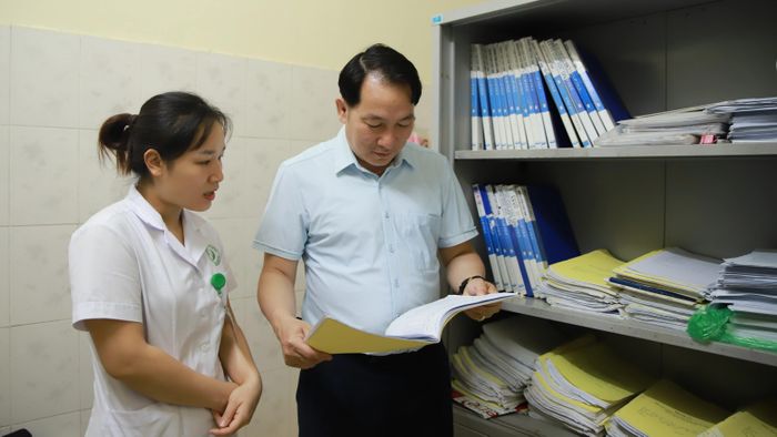 Trung tâm Kiểm soát bệnh tật thường xuyên kiểm tra công tác quản lý, điều trị người nhiễm HIV các cơ sở y tế.