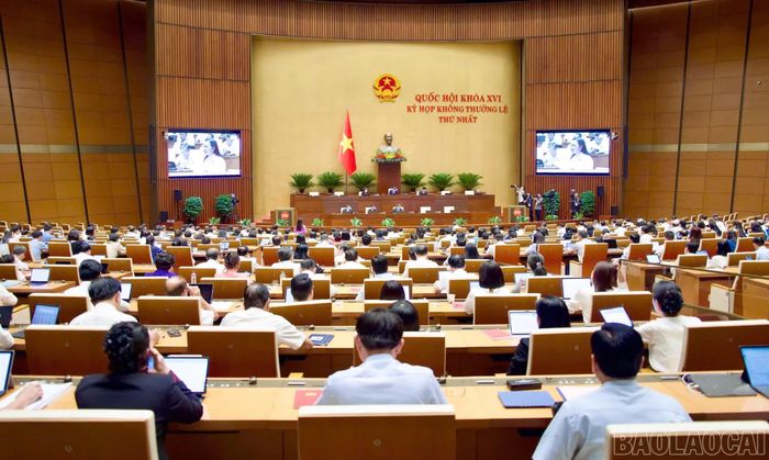 Toàn cảnh phiên họp tại hội trường.