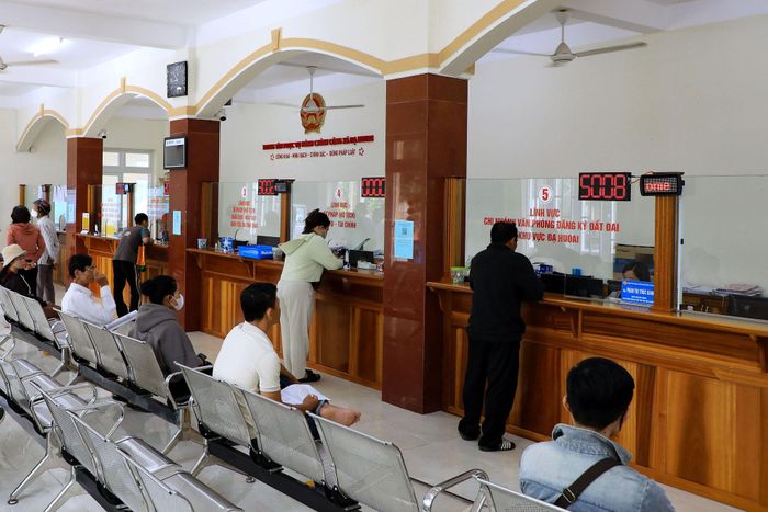 Dù đạt được nhiều kết quả tích cực nhưng việc cấp sổ đỏ lần đầu ở cấp xã tại Lâm Đồng vẫn bộc lộ nhiều khó khăn, vướng mắc