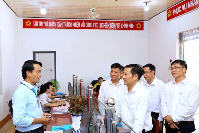 Phó Chủ tịch Thường trực UBND tỉnh Lâm Đồng Lê Trọng Yên và các sở, ngành thường xuyên kiểm tra, chấn chỉnh việc cấp sổ đỏ lần đầu tại cấp xã