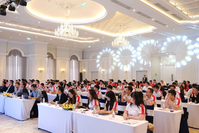 Các đại biểu tham dự hội nghị