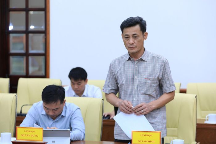 Phó Giám đốc Sở Tài chính Lâm Đồng Nguyễn Ngọc Đức báo cáo về tình hình giải ngân vốn đầu tư công năm 2026 khu vực phía Tây tỉnh