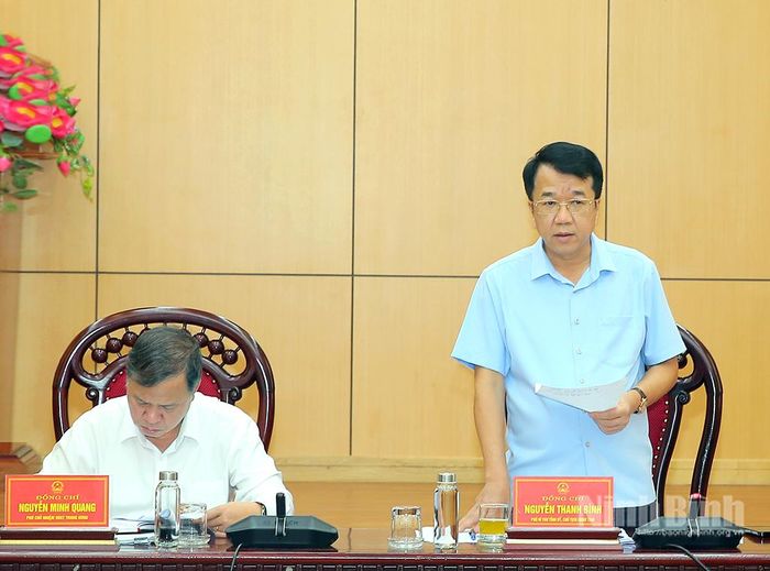 Đồng chí Nguyễn Thanh Bình, Phó Bí thư Tỉnh ủy, Chủ tịch UBND tỉnh phát biểu tại hội nghị.