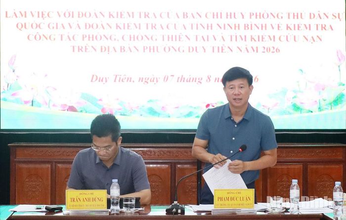 Đồng chí Phạm Đức Luận, Cục trưởng Cục Quản lý đê điều và Phòng, chống thiên tai phát biểu kết luận hội nghị.